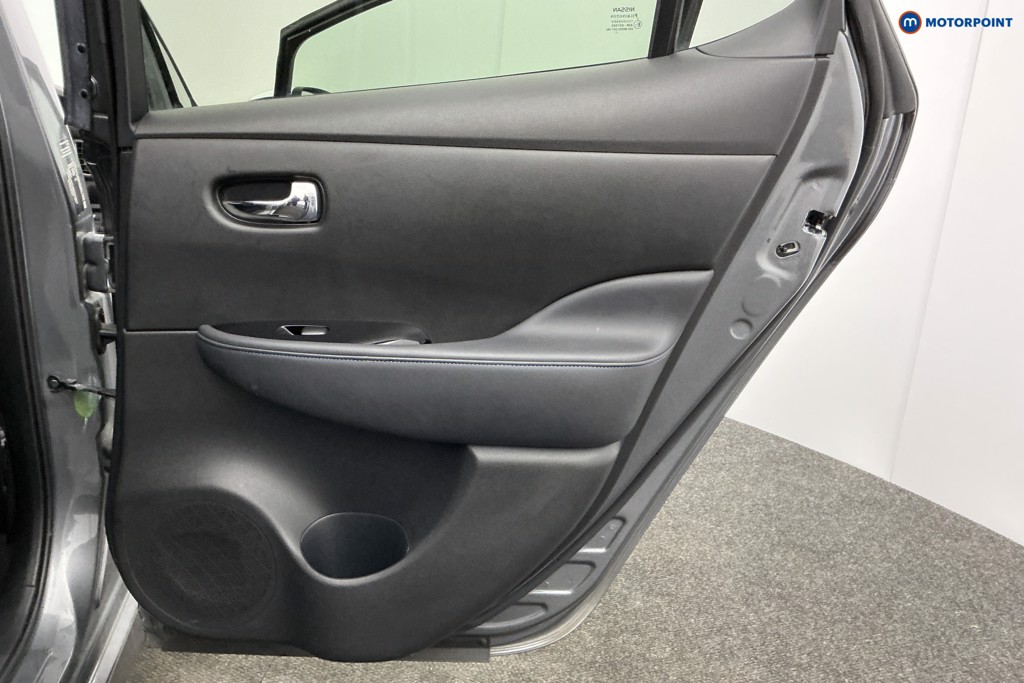 Nissan Leaf Tekna Automatic Electric Hatchback - Stock Number (1604155) - 30th supplementary image