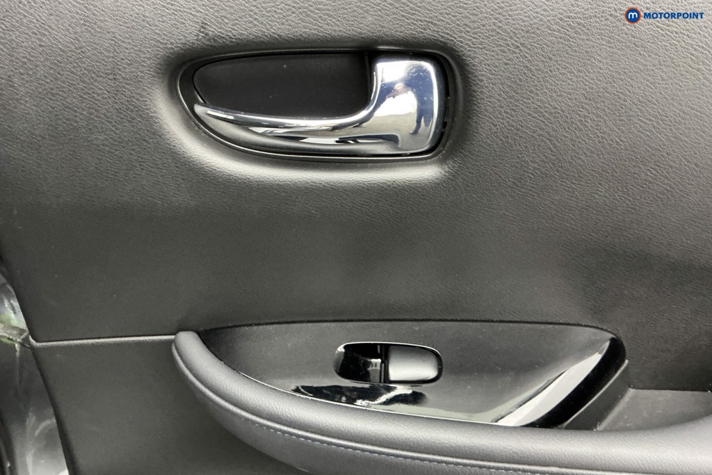 Nissan Leaf Tekna Automatic Electric Hatchback - Stock Number (1604155) - 31st supplementary image