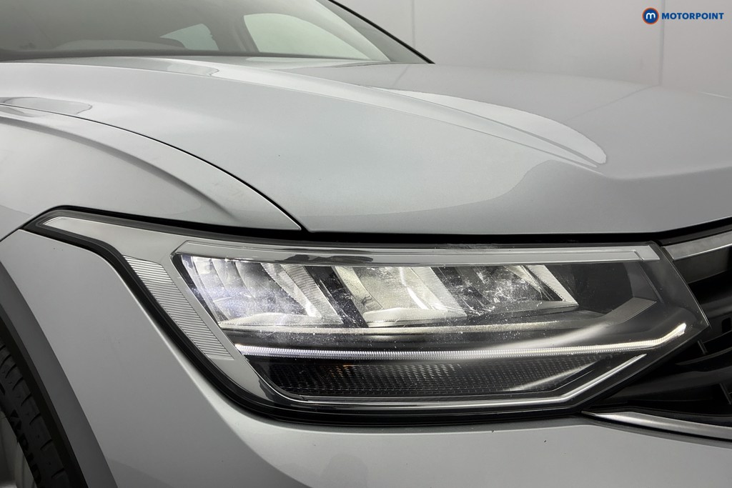 Volkswagen Tiguan Life Manual Petrol SUV - Stock Number (1604879) - 33rd supplementary image