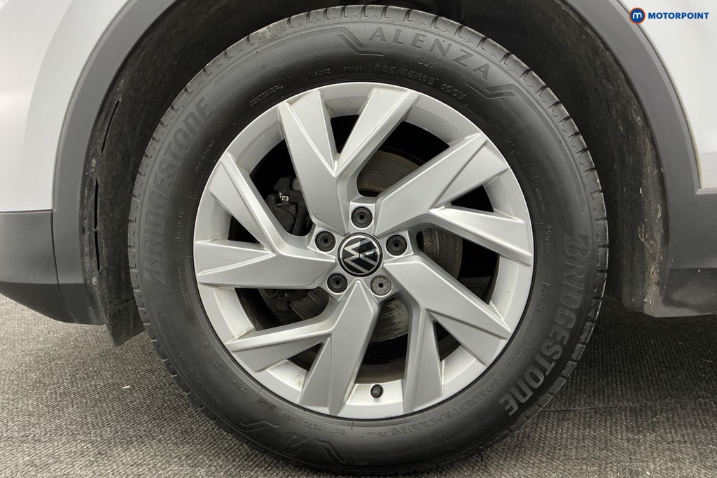 Volkswagen Tiguan Life Manual Petrol SUV - Stock Number (1604879) - 36th supplementary image