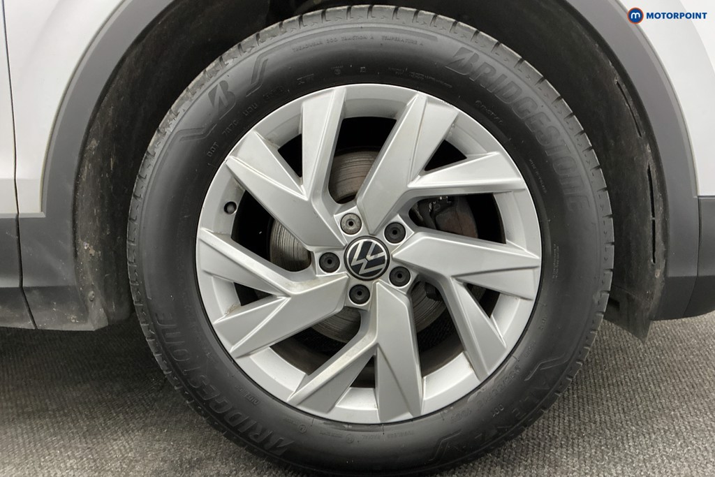 Volkswagen Tiguan Life Manual Petrol SUV - Stock Number (1604879) - 39th supplementary image