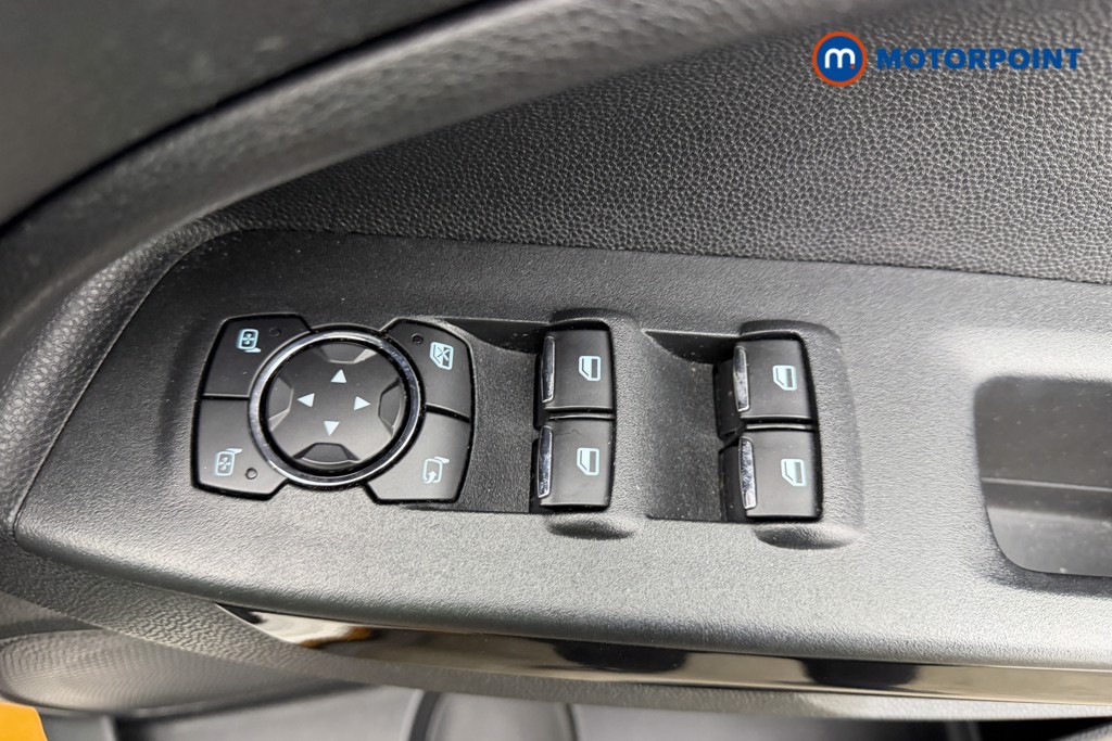 Ford Ecosport Titanium Automatic Petrol SUV - Stock Number (1606368) - 17th supplementary image