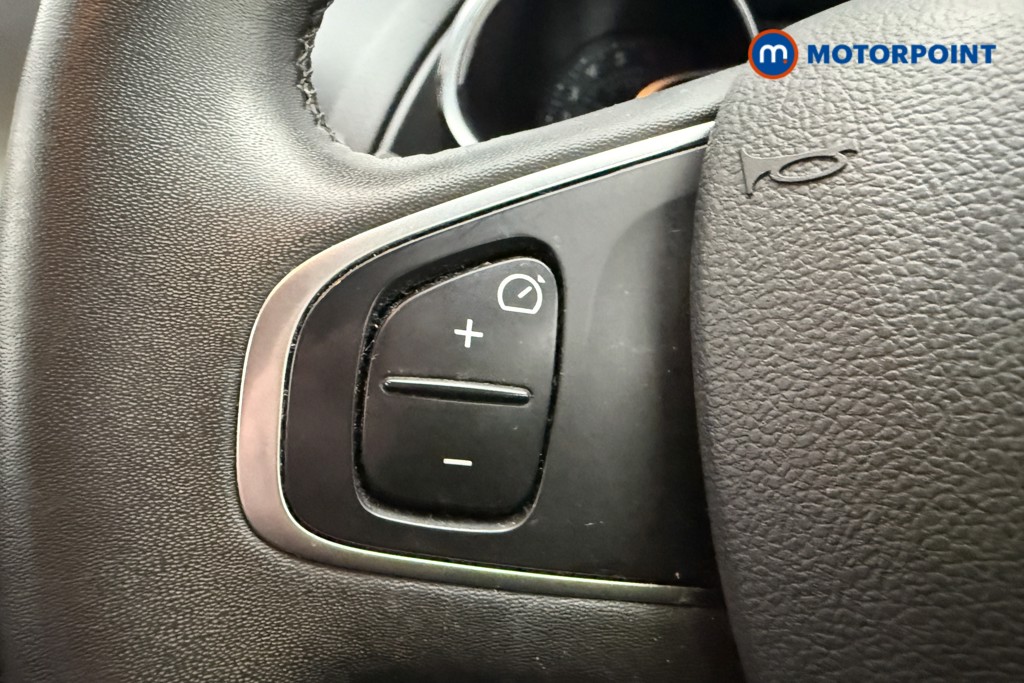 Renault Clio Iconic Manual Petrol Hatchback - Stock Number (1606982) - 14th supplementary image