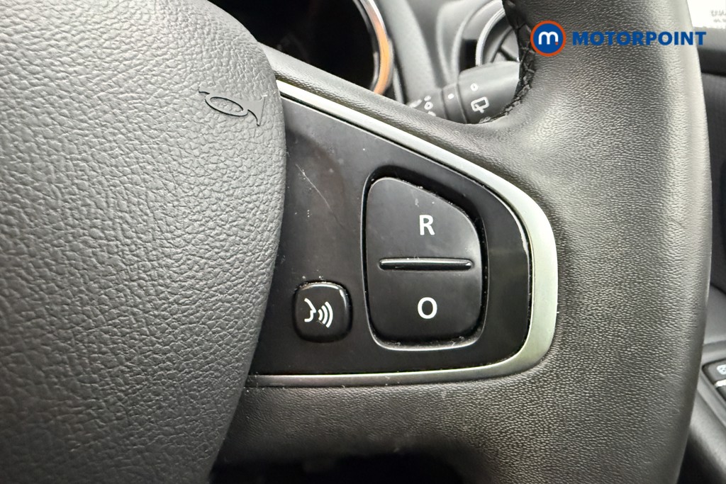 Renault Clio Iconic Manual Petrol Hatchback - Stock Number (1606982) - 15th supplementary image