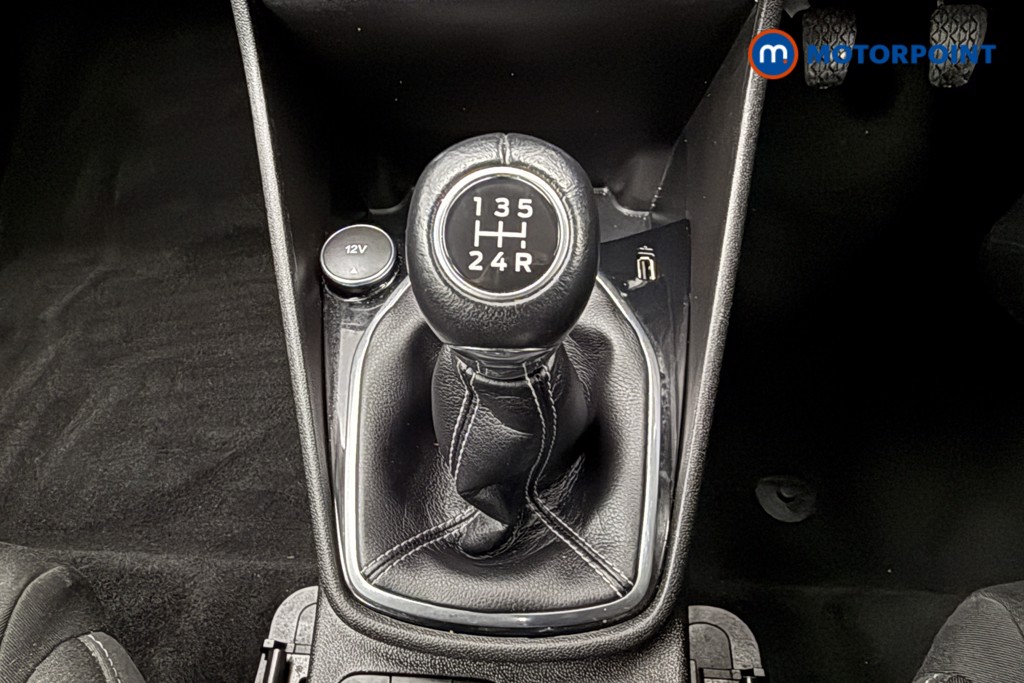 Ford Fiesta Zetec Manual Petrol Hatchback - Stock Number (1607513) - 5th supplementary image