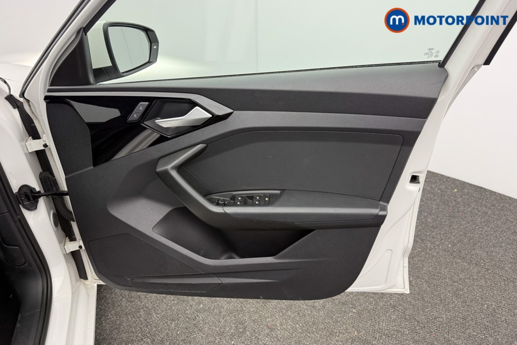 Audi A1 Technik Manual Petrol Hatchback - Stock Number (1607769) - 15th supplementary image