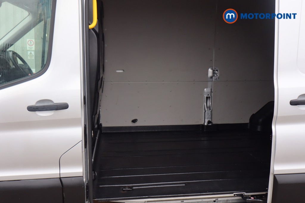 Ford Transit Limited Automatic Diesel Medium Roof Van - Stock Number (1608649) - 3rd supplementary image
