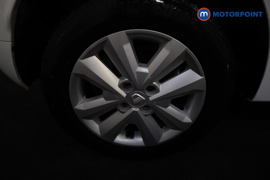 Dacia Sandero Comfort Manual Petrol Hatchback - Stock Number (1608929) - 16th supplementary image