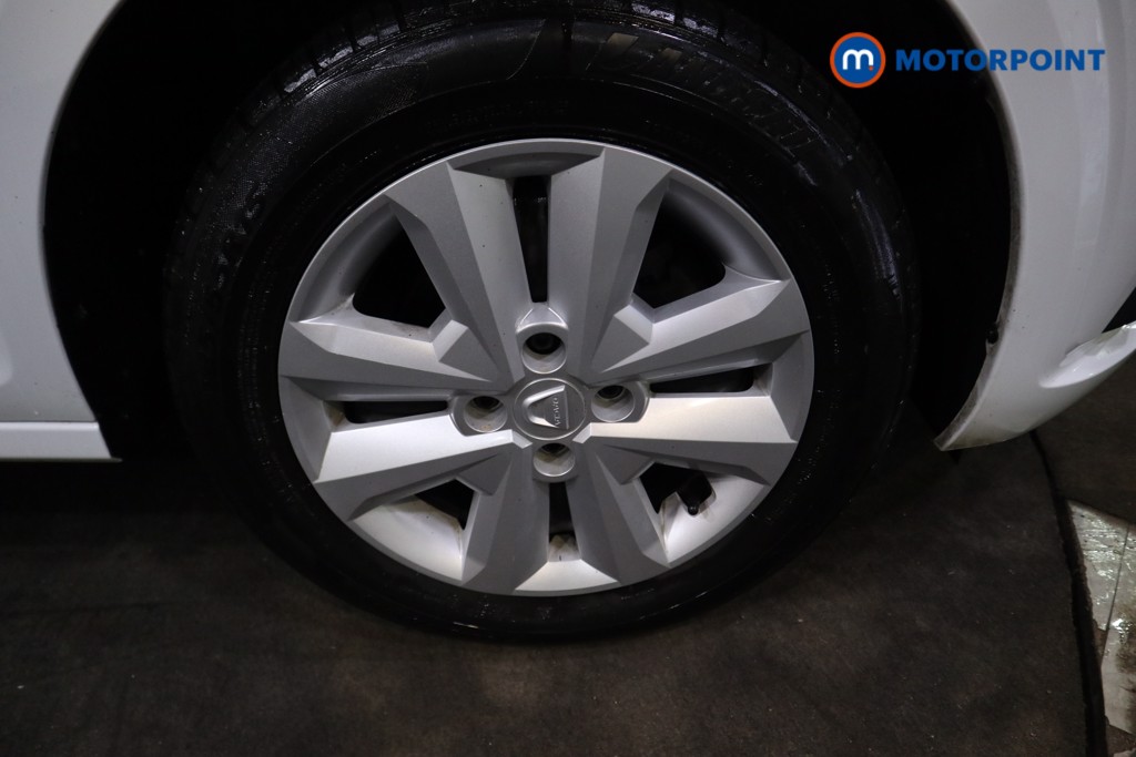 Dacia Sandero Comfort Manual Petrol Hatchback - Stock Number (1608929) - 17th supplementary image