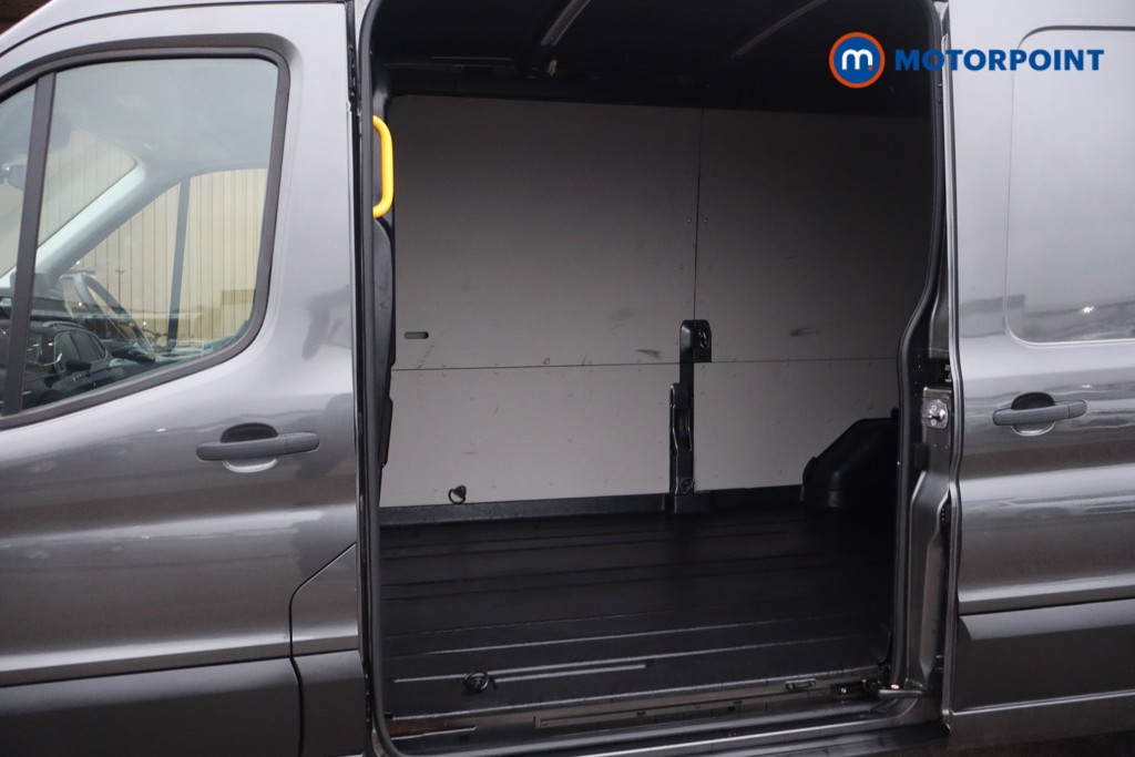 Ford Transit Limited Automatic Diesel Medium Roof Van - Stock Number (1609373) - 3rd supplementary image