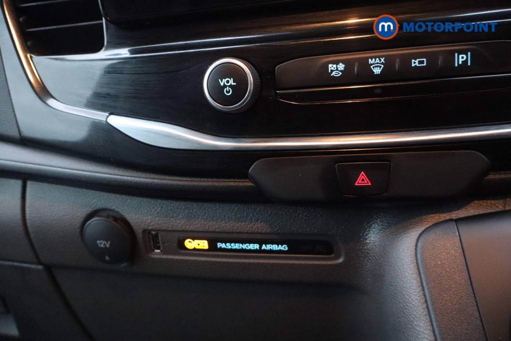 Ford Transit Limited Automatic Diesel Medium Roof Van - Stock Number (1609373) - 20th supplementary image