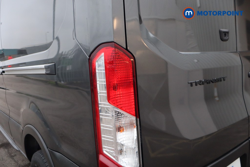 Ford Transit Limited Automatic Diesel Medium Roof Van - Stock Number (1609373) - 29th supplementary image