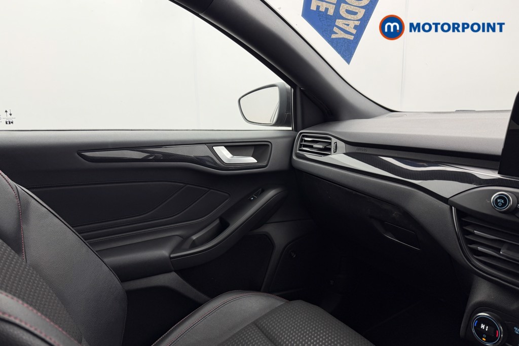 Ford Focus St-Line X Manual Diesel Hatchback - Stock Number (1610181) - 18th supplementary image