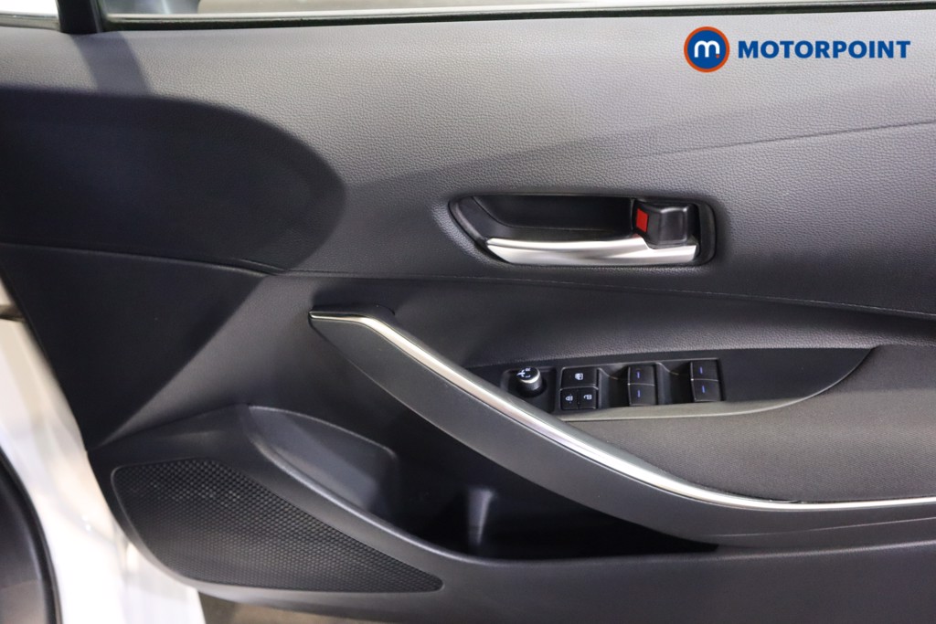 Toyota Corolla Icon Tech Automatic Petrol-Electric Hybrid Hatchback - Stock Number (1610312) - 9th supplementary image