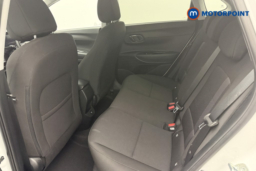 Hyundai I20 Premium Manual Petrol Hatchback - Stock Number (1610693) - 4th supplementary image
