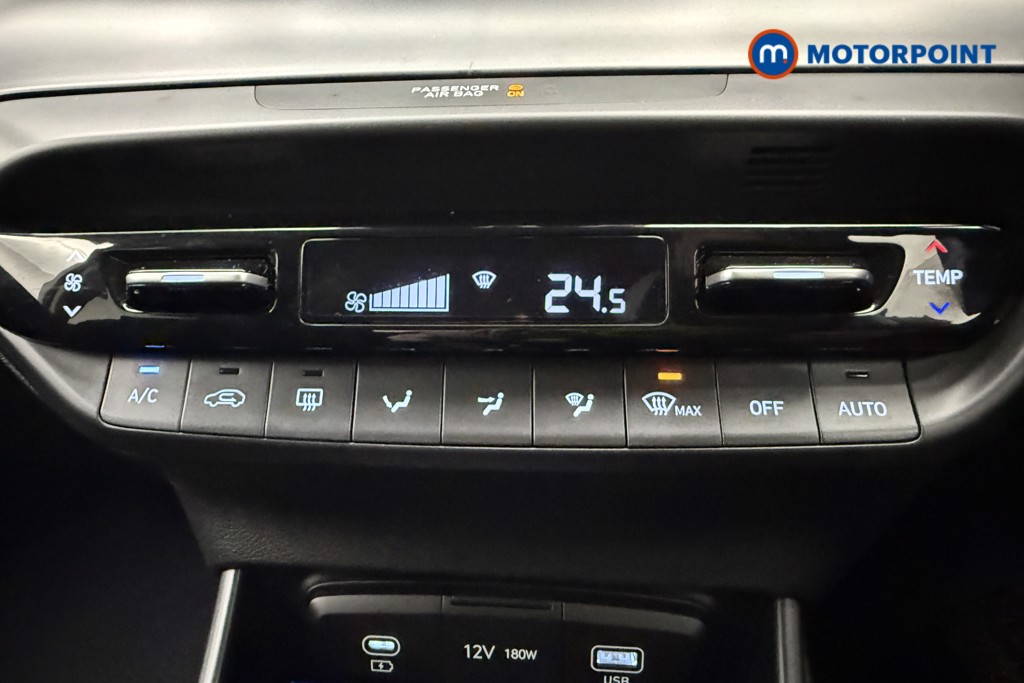 Hyundai I20 Premium Manual Petrol Hatchback - Stock Number (1610715) - 16th supplementary image