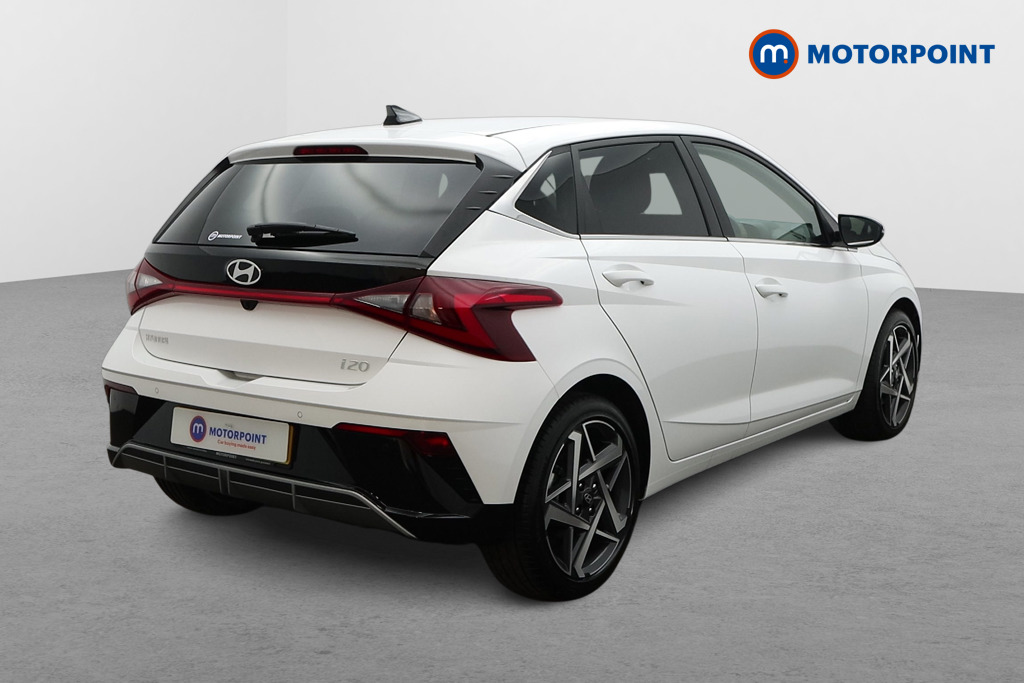 Hyundai I20 Premium Manual Petrol Hatchback - Stock Number (1610715) - Drivers side rear corner