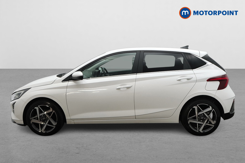 Hyundai I20 Premium Manual Petrol Hatchback - Stock Number (1610715) - Passenger side