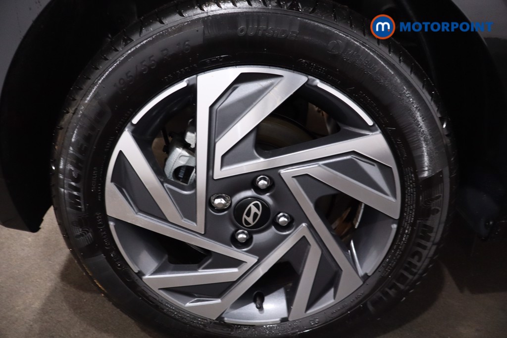 Hyundai I20 Advance Manual Petrol Hatchback - Stock Number (1610812) - 9th supplementary image