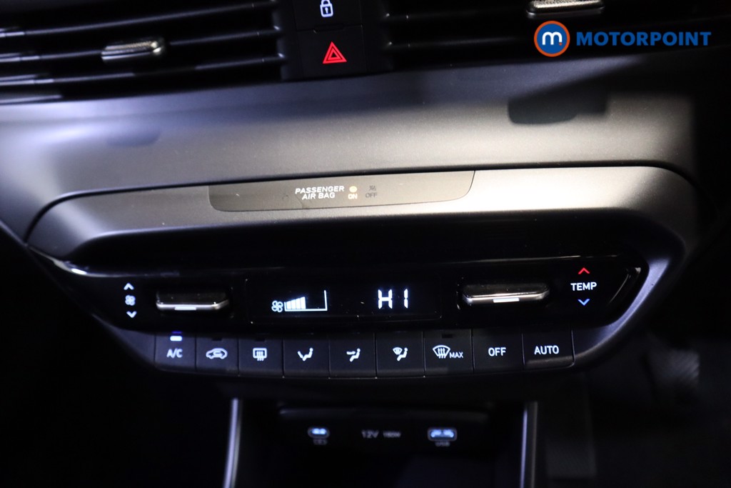 Hyundai I20 Premium Manual Petrol Hatchback - Stock Number (1610817) - 5th supplementary image