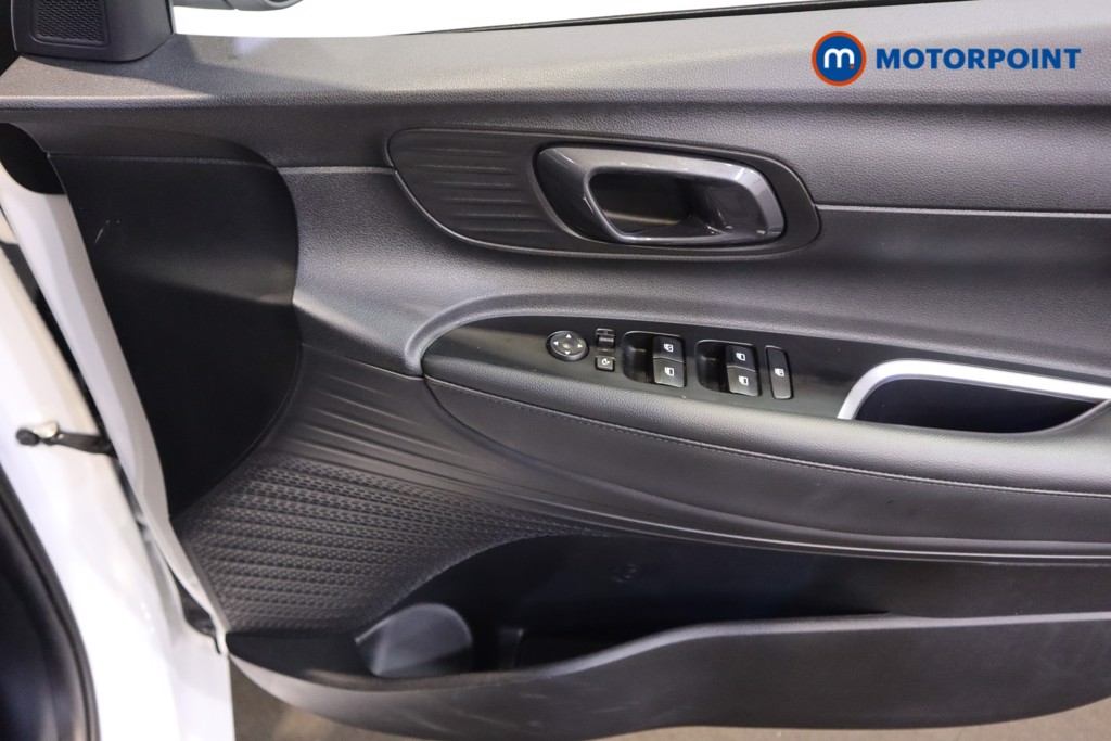 Hyundai I20 Premium Manual Petrol Hatchback - Stock Number (1610817) - 9th supplementary image