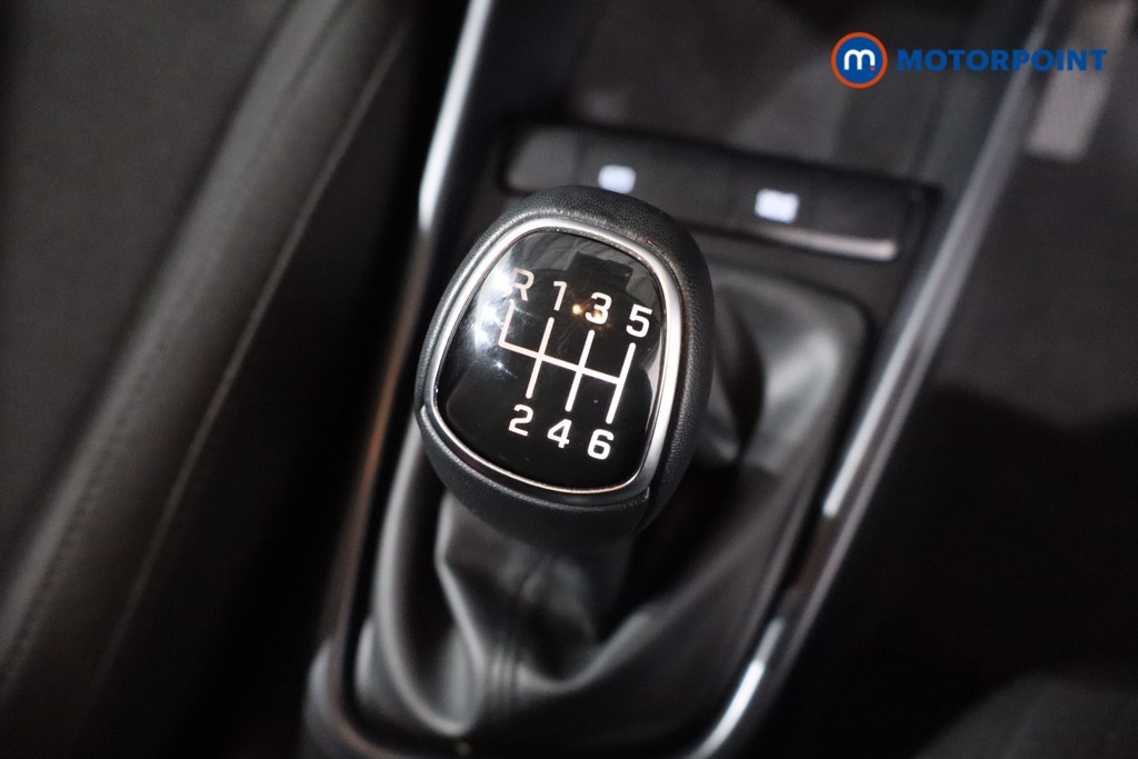 Hyundai I20 Advance Manual Petrol Hatchback - Stock Number (1610880) - 17th supplementary image