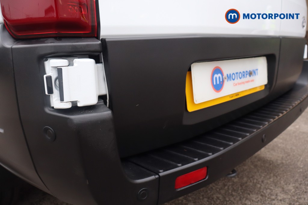 Ford Transit Limited Automatic Diesel Medium Roof Van - Stock Number (1611436) - 34th supplementary image