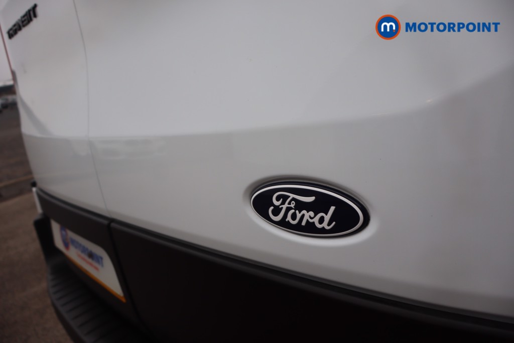 Ford Transit Limited Automatic Diesel Medium Roof Van - Stock Number (1611436) - 36th supplementary image