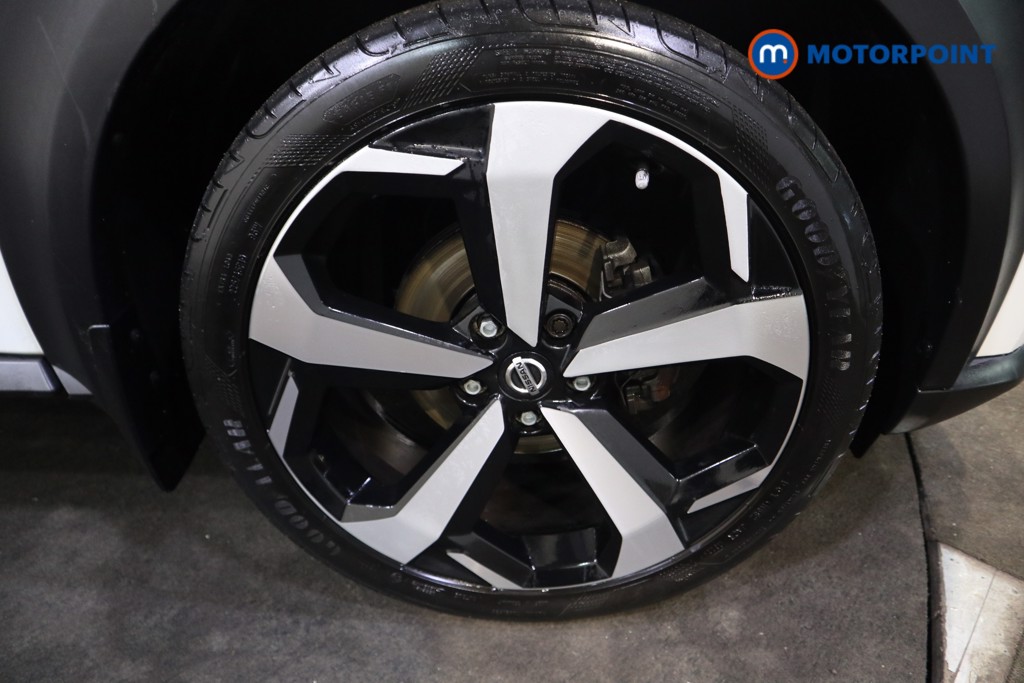 Nissan Juke Tekna Automatic Petrol SUV - Stock Number (1611538) - 23rd supplementary image