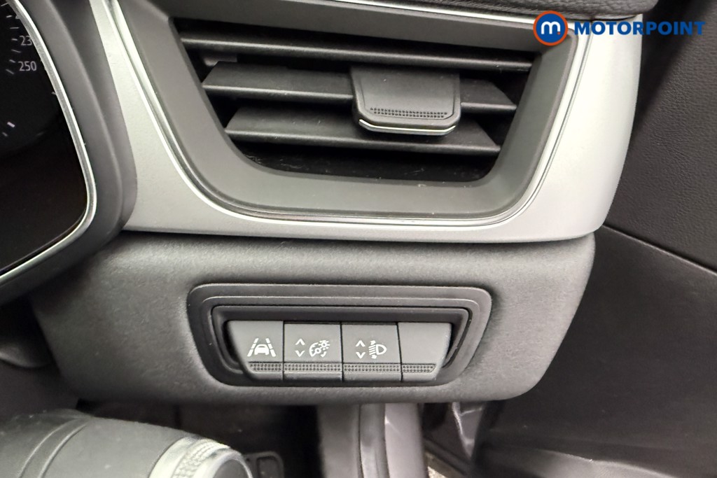 Renault Captur Iconic Manual Petrol SUV - Stock Number (1611559) - 14th supplementary image