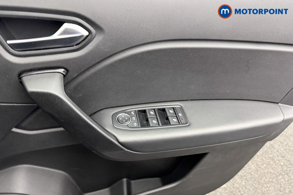 Renault Captur Iconic Manual Petrol SUV - Stock Number (1611559) - 15th supplementary image