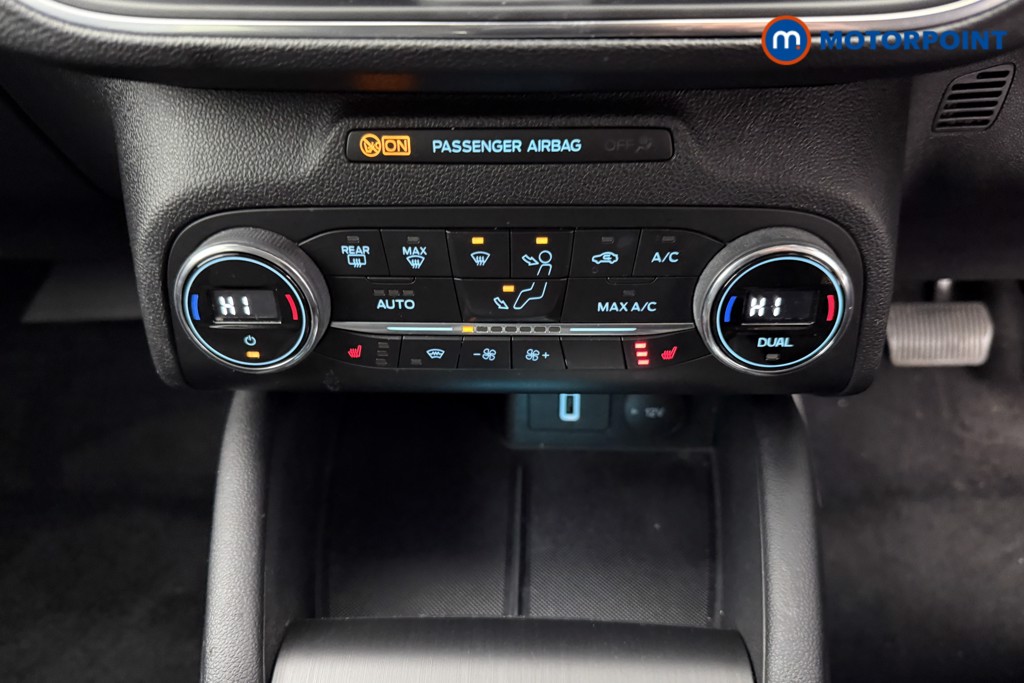 Ford Focus Titanium Automatic Diesel Estate - Stock Number (1611863) - 10th supplementary image