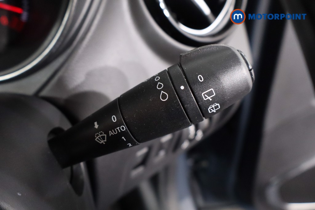 Renault Captur Iconic Automatic Diesel SUV - Stock Number (1611891) - 15th supplementary image