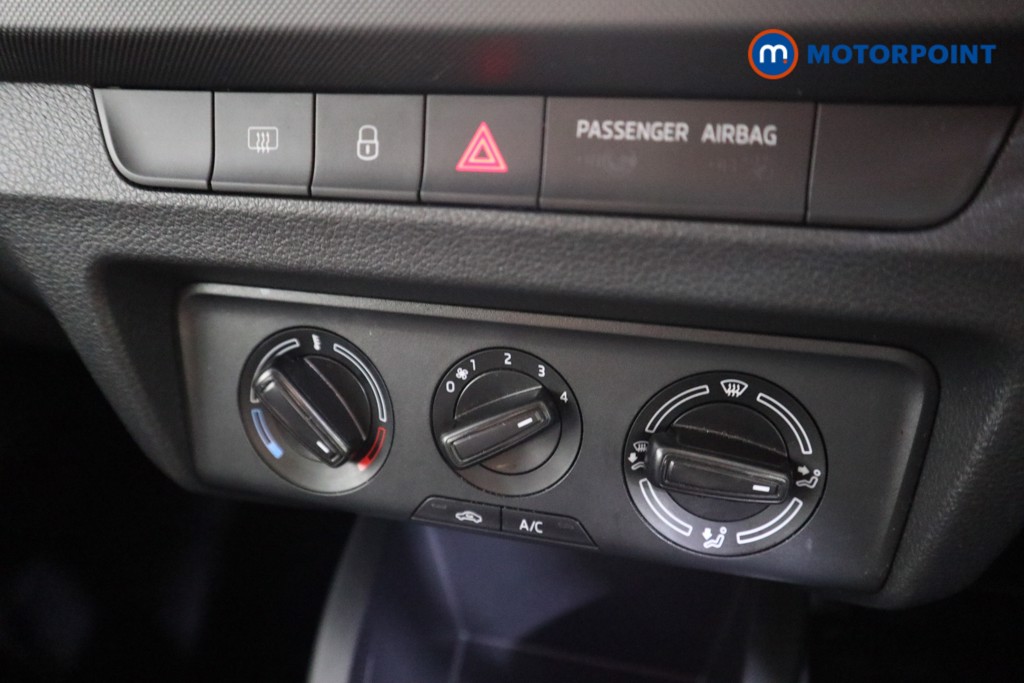 Skoda Fabia Colour Edition Manual Petrol Hatchback - Stock Number (1611922) - 7th supplementary image