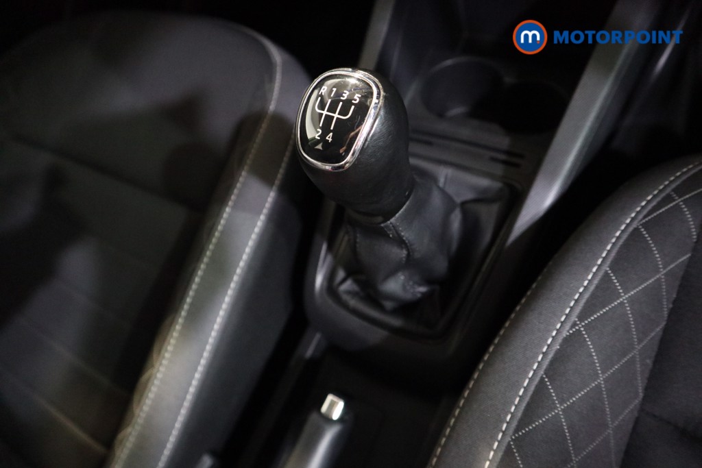 Skoda Fabia Colour Edition Manual Petrol Hatchback - Stock Number (1611922) - 9th supplementary image