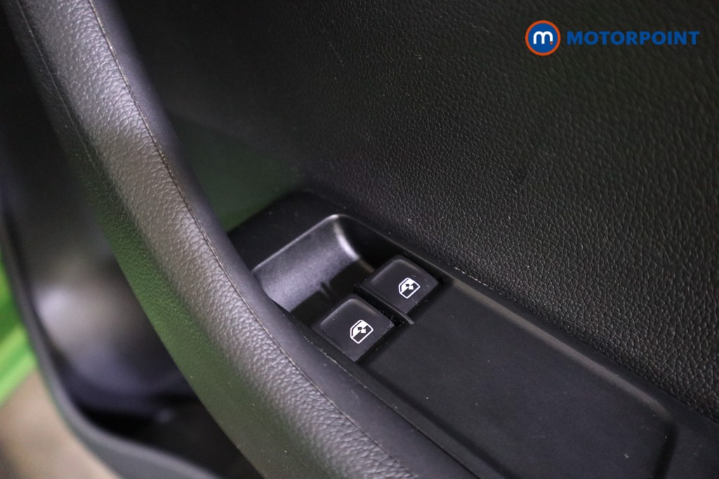 Skoda Fabia Colour Edition Manual Petrol Hatchback - Stock Number (1611922) - 12th supplementary image