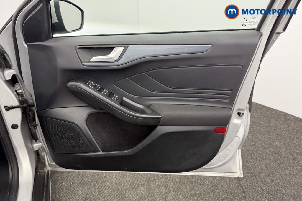 Ford Focus Active X Automatic Petrol Hatchback - Stock Number (1611968) - 17th supplementary image