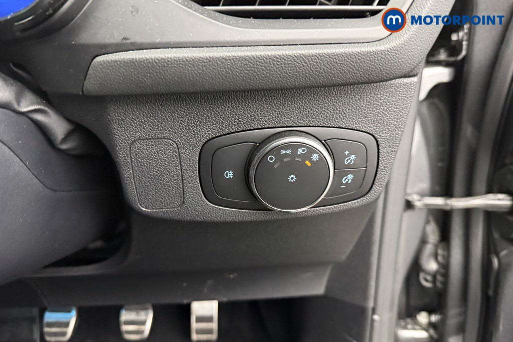 Ford Focus ST Manual Petrol Hatchback - Stock Number (1612084) - 15th supplementary image