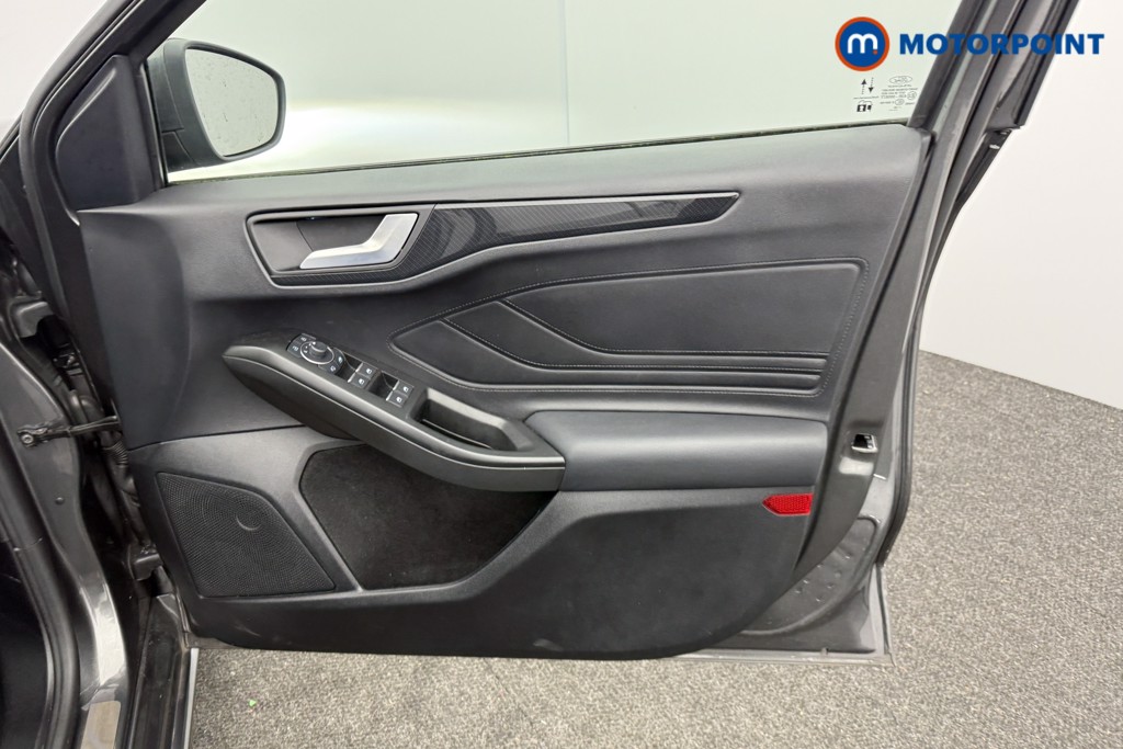 Ford Focus ST Manual Petrol Hatchback - Stock Number (1612084) - 17th supplementary image