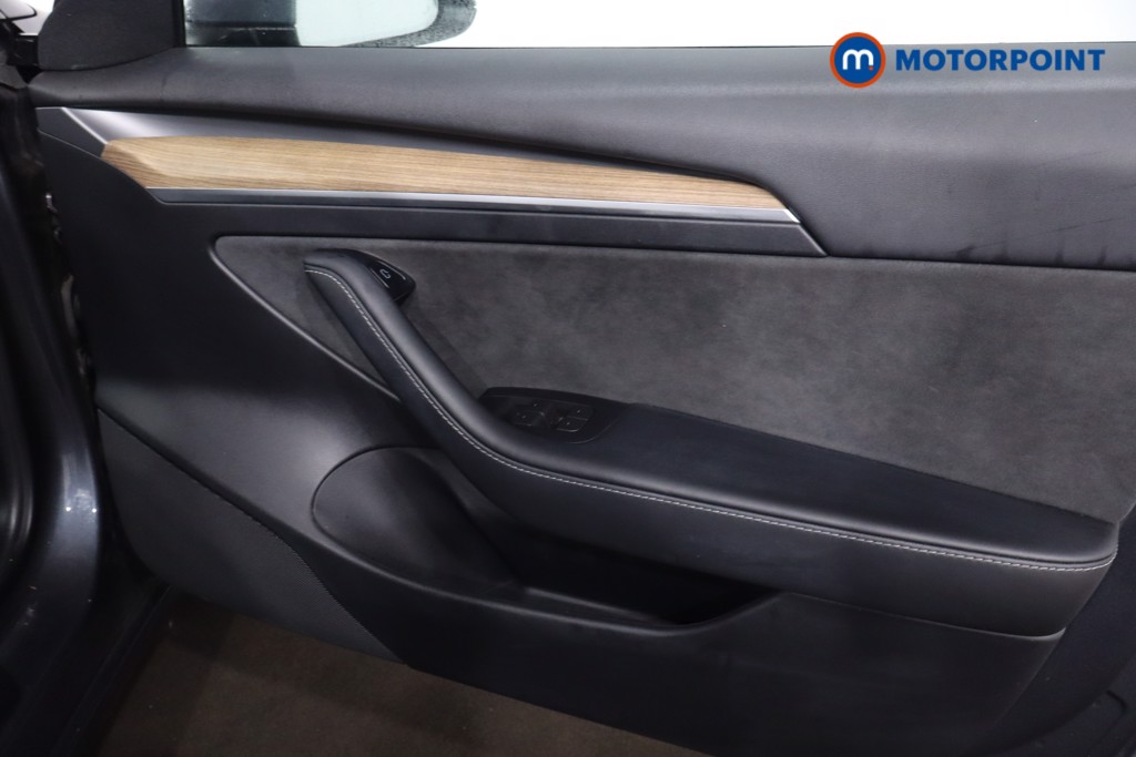 Tesla Model 3 Long Range Automatic Electric Saloon - Stock Number (1612106) - 16th supplementary image