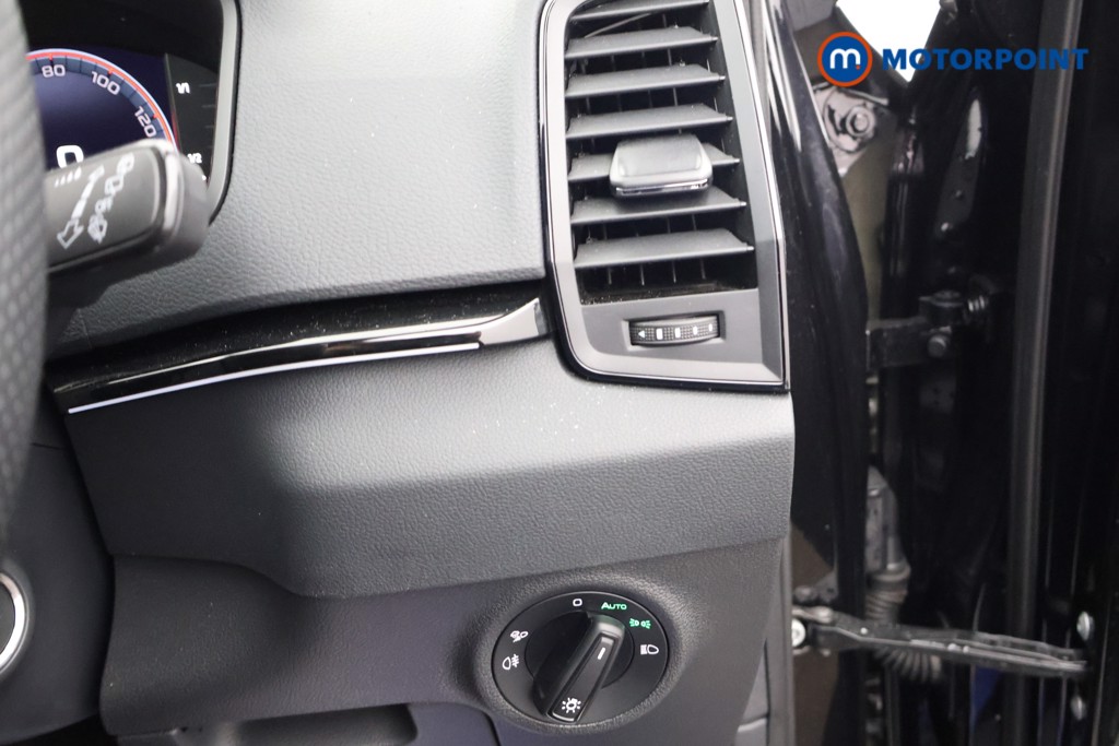 Skoda Karoq Sportline Edition Automatic Petrol SUV - Stock Number (1612821) - 7th supplementary image