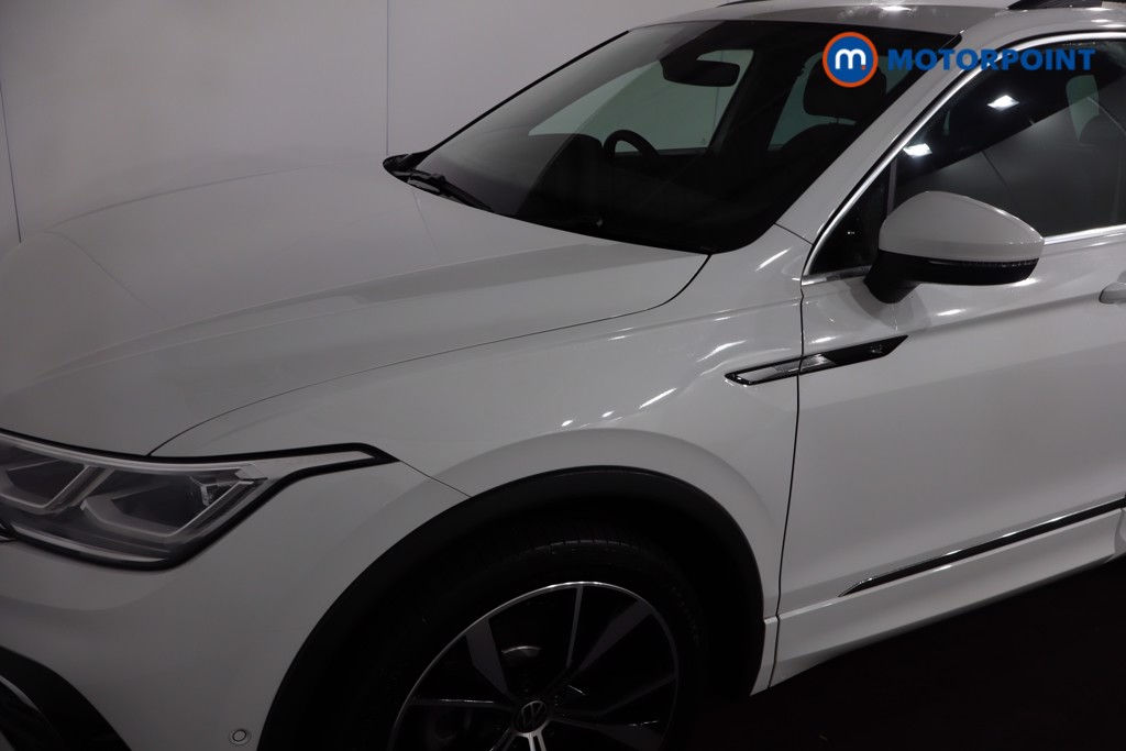 Volkswagen Tiguan R-Line Automatic Petrol SUV - Stock Number (1613238) - 32nd supplementary image