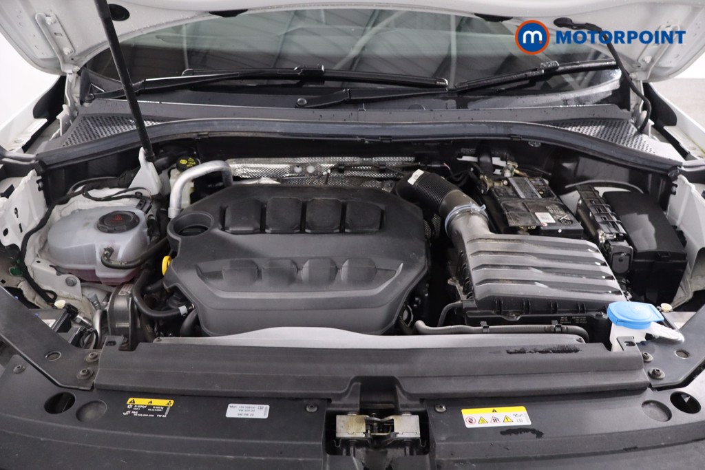 Volkswagen Tiguan R-Line Automatic Petrol SUV - Stock Number (1613238) - 38th supplementary image