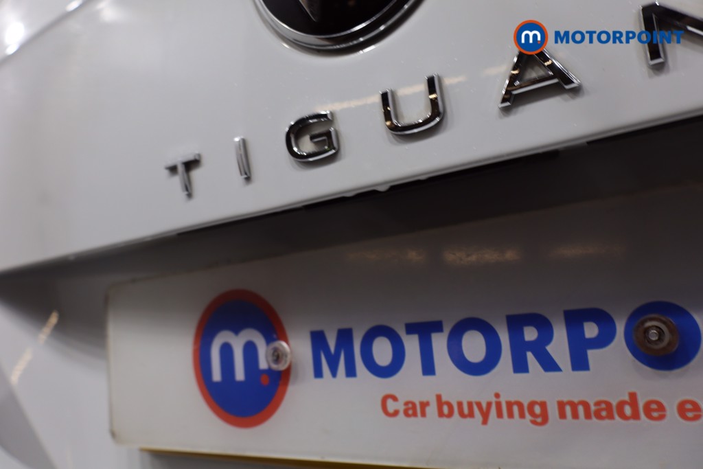 Volkswagen Tiguan R-Line Automatic Petrol SUV - Stock Number (1613238) - 42nd supplementary image