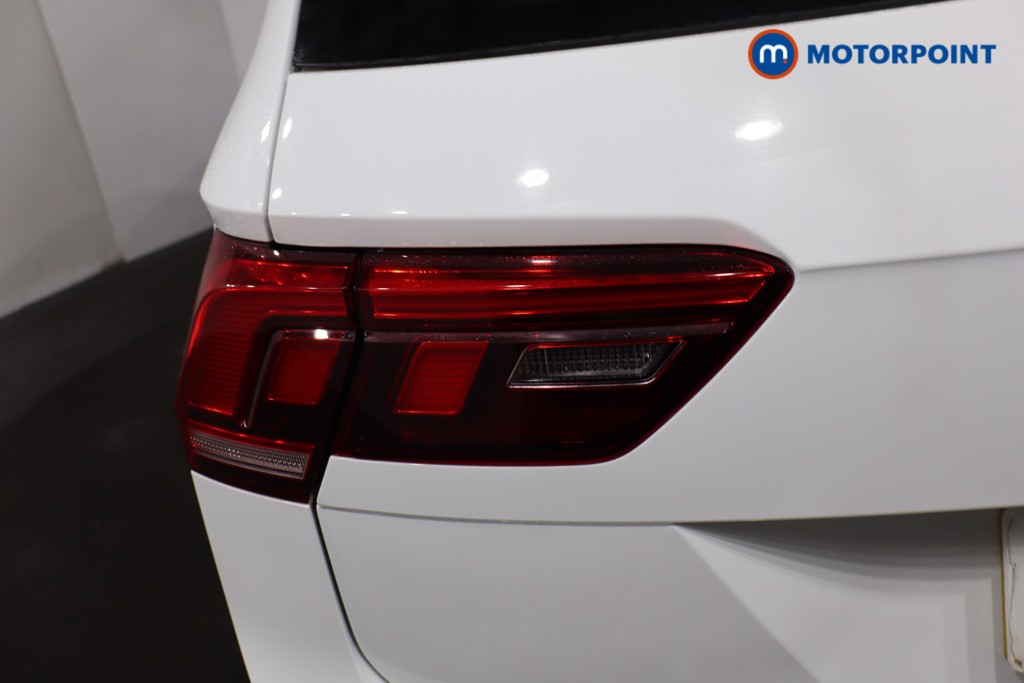 Volkswagen Tiguan R-Line Automatic Petrol SUV - Stock Number (1613238) - 43rd supplementary image
