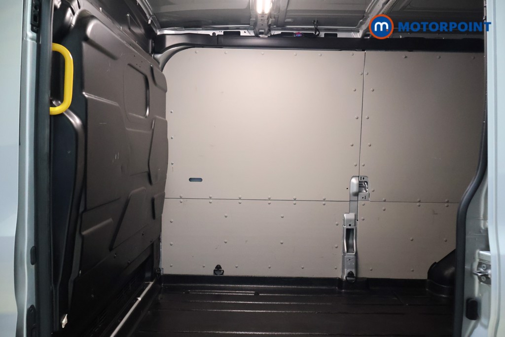 Ford Transit Limited Automatic Diesel Medium Roof Van - Stock Number (1613493) - 18th supplementary image