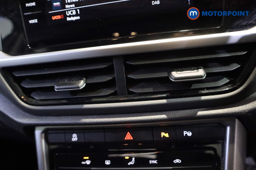 Volkswagen T-Roc Match Manual Petrol SUV - Stock Number (1613753) - 5th supplementary image