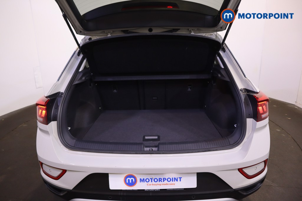 Volkswagen T-Roc Match Manual Petrol SUV - Stock Number (1613753) - 21st supplementary image