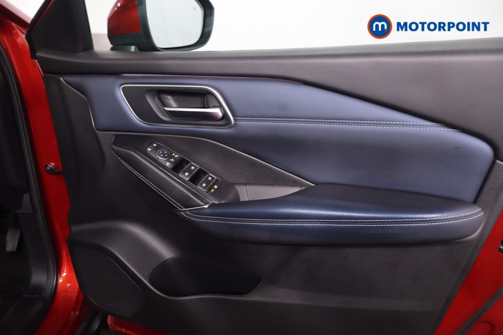 Nissan Qashqai Tekna Automatic Petrol SUV - Stock Number (1613919) - 23rd supplementary image