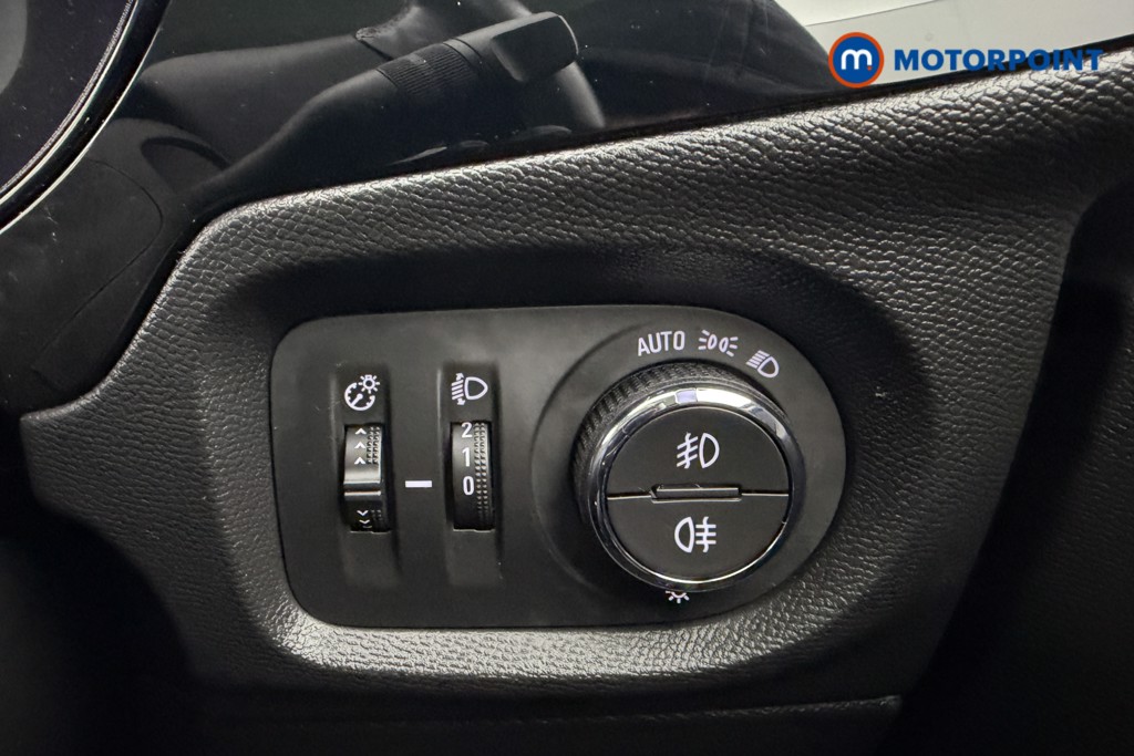 Vauxhall Corsa Elite Edition Manual Petrol Hatchback - Stock Number (1614130) - 7th supplementary image